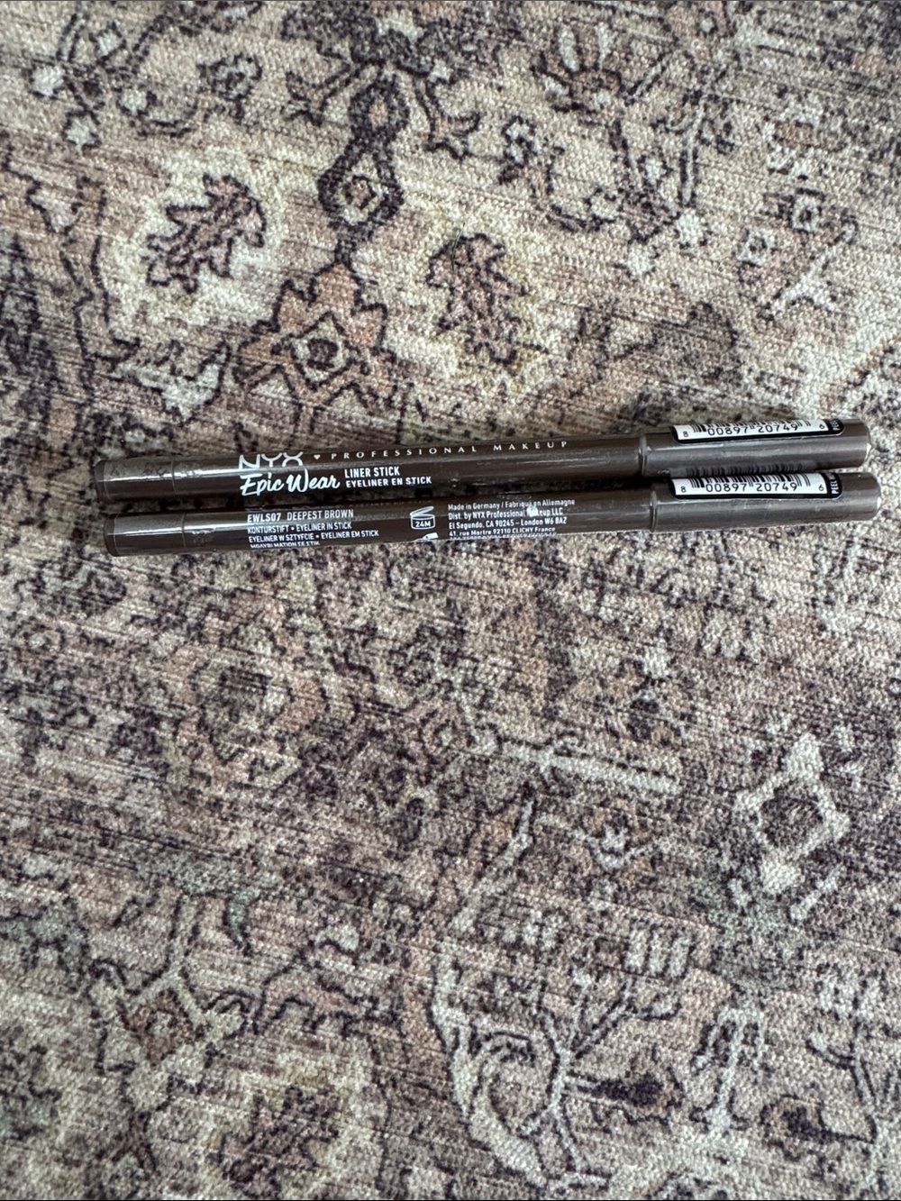 NYX- Epic Wear Eyeliner- Deepest Brown